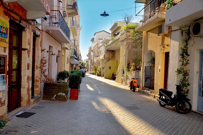 10 Day Tour in Athens, Santorini, Crete, and Balos Lagoon Cruise - Knossos plus olive oil tasting: ruins and the stuff Crete is proud of