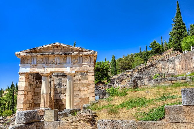 2-Day Delphi and Meteora Tour from Athens - Day 2: Meteora monasteries on the rocktops (and the real climb)