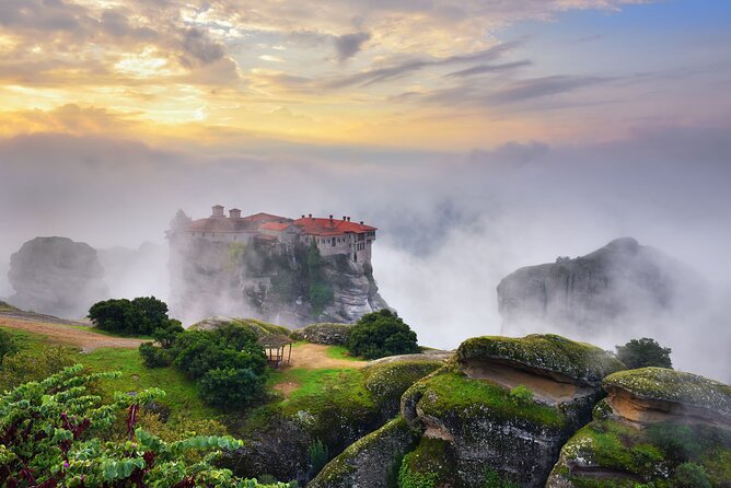 2-Day Delphi Meteora Tour From Athens - Thermopylae and the Leonidas Monument, Then Back to Athens