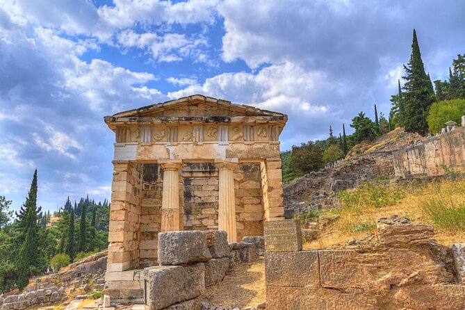 2-Day Delphi Meteora Tour From Athens - Price and Logistics: Private Coach, Group Size, and Real Time Limits