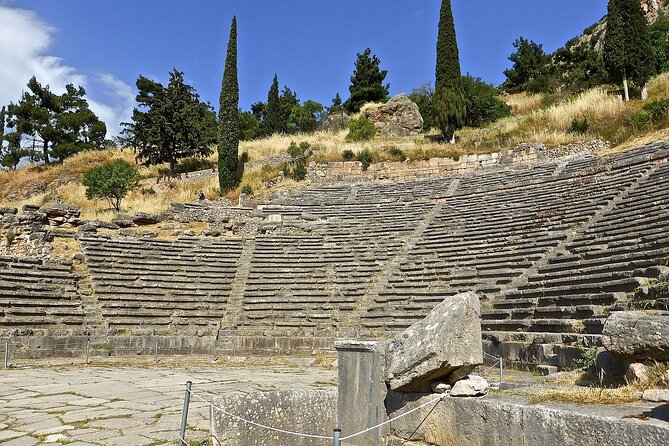 2-Day Delphi & Olympia Tour with Olive Oil & Honey Tasting - The private setup: what you gain (and what you give up)