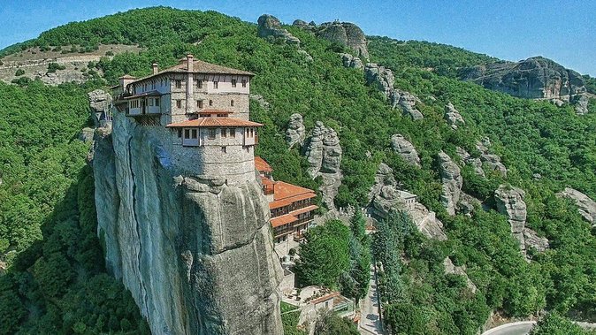 2 Day Private Tour of Meteora & Thermopylae From Athens - Why this combo works: Thermopylae battleground meets Meteora rock-top monasteries