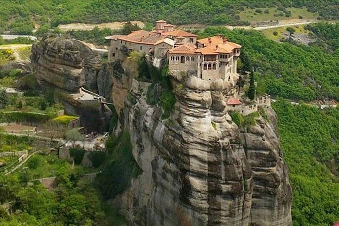 2 Day Private Tour to Amazing Delphi & Meteora - Private Two-Day Route From Athens to Delphi and Meteora