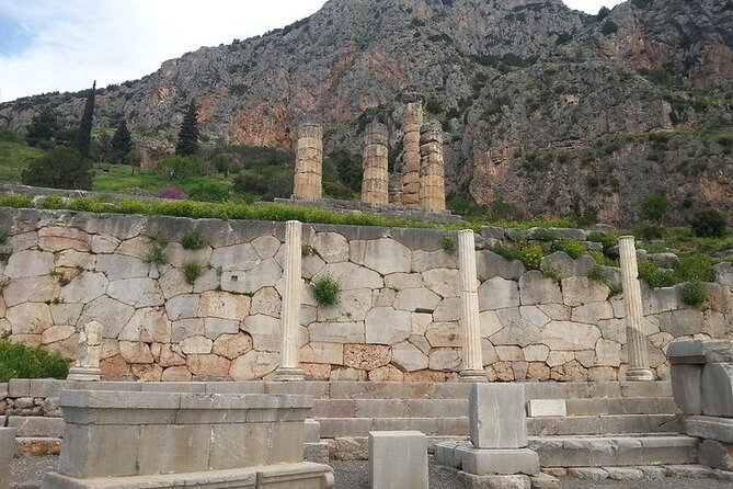 2-Day Private Tour to Delphi and Meteora from Athens - Delphi Ancient Town: walking the Sacred Way toward Apollo and beyond