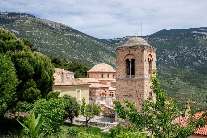 2-Day Private Tour to Delphi and Meteora from Athens - Travel to Kalambaka: the point of the overnight stay