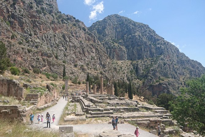 2-Day Trip to Delphi from Athens - Day 1 at the Delphi Archaeological Museum: What You Can Expect