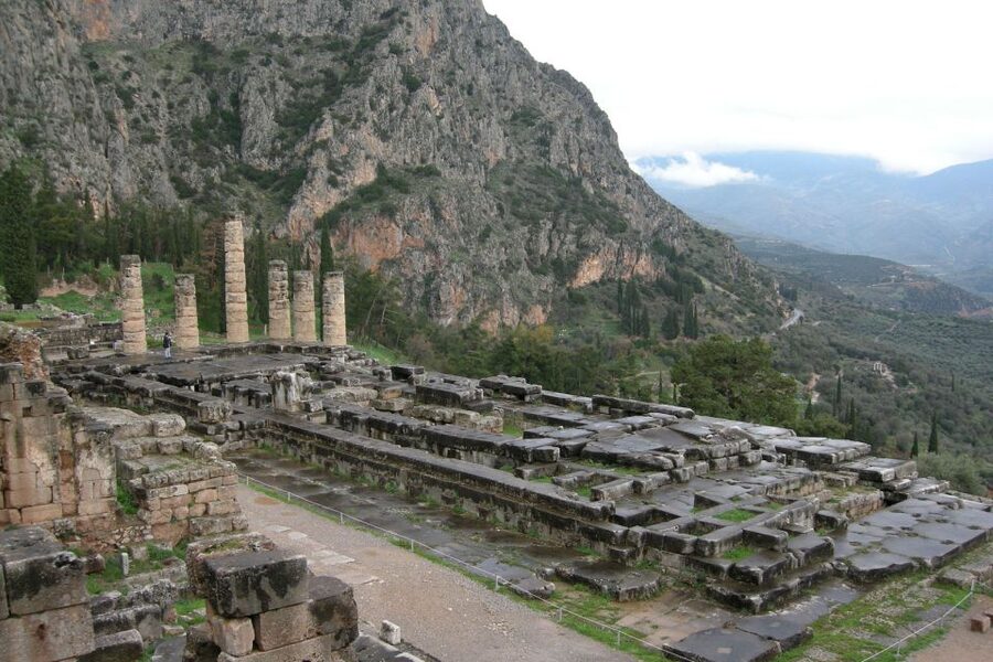 2 days Spanish guided tour in Delphi and Meteora - Quick Takes