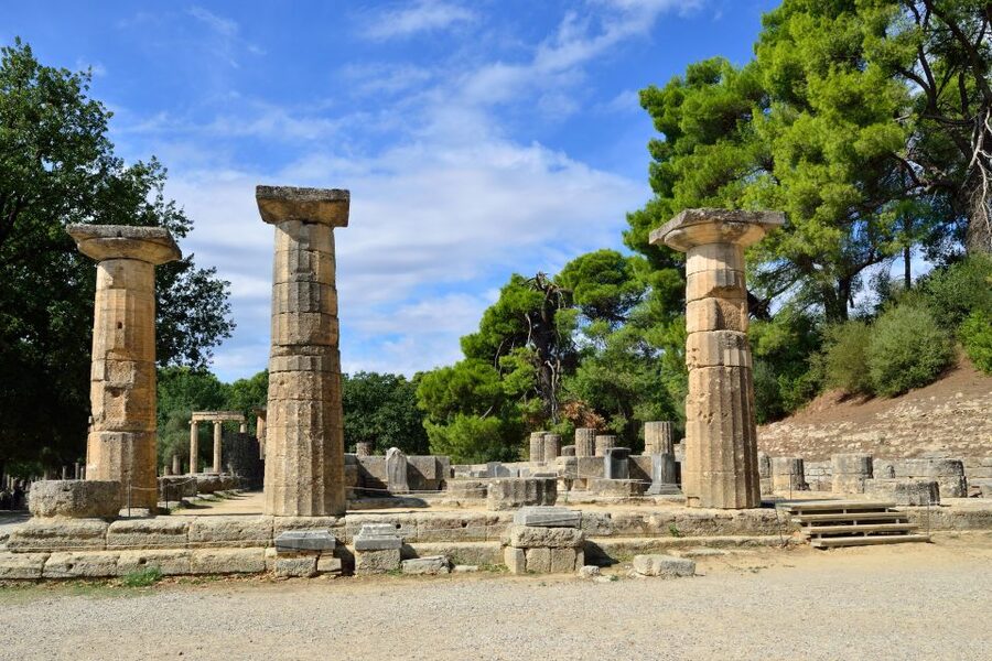 3-Day Ancient Greek Archaeological Sites Tour from Athens - Day 3 in Delphi: Apollo, the Oracle, and the theatre with big views