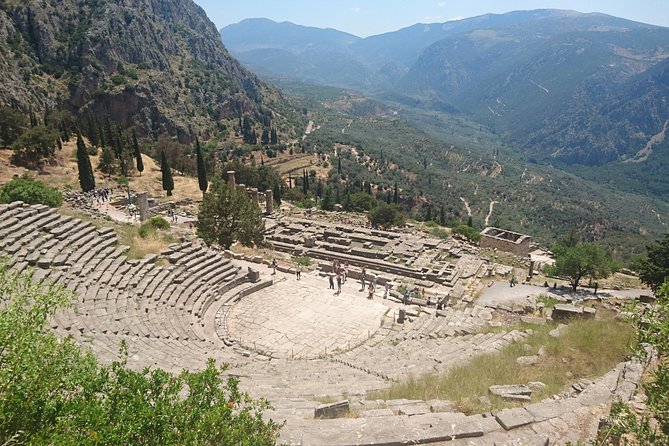 3-Day Trip to Delphi and Meteora from Athens - Day 1 Delphi Museum and the Temple of Apollo: where the story gets anchored