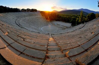 4-Day Classical Tour Greece: Epidaurus, Mycenae, Olympia, Delphi, Meteora