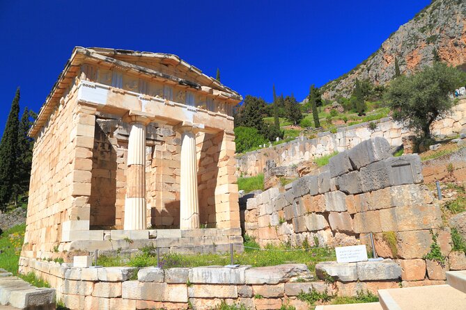 4-Day Greece Highlights Tour: Epidaurus, Mycenae, Olympia, Delphi and Meteora - Day 3: Early Delphi at Apollo, then the museum, then Kalambaka