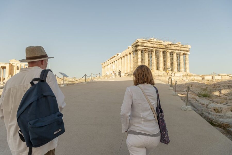 Acropolis & Acropolis Museum PRIVATE Expert led Guided Tour - Propylaea and Temple of Athena Nike: the hill becomes a story