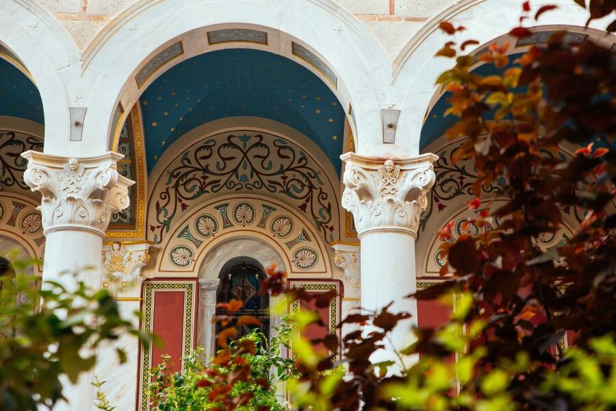 Athens: 2.5-Hour Private City Tour Off the Beaten Track - Logistics You Should Not Ignore (No Pickup, Real Walking, Shoes First)