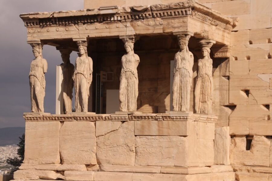 Athens: Acropolis Guided Walking Tour without Entry Ticket - Propylaea and the gateway feeling: why the route begins this way