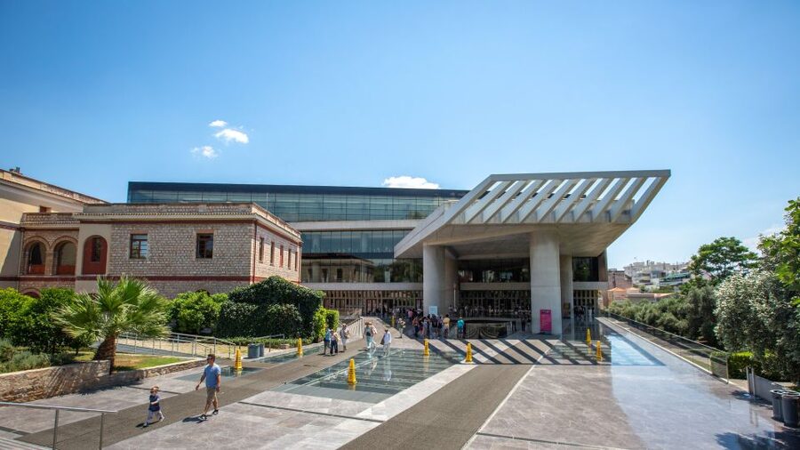 Athens: Acropolis Museum Private Guided Tour - The statues of Koures and Kores, and what they teach you
