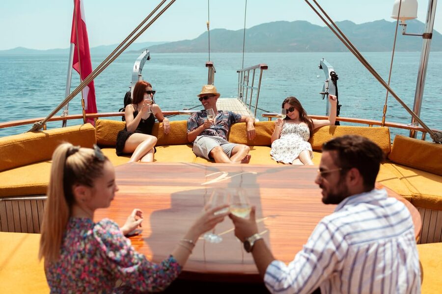 Athens: Agistri, Metopi & Aegina Cruise with Meals & Drinks - Crew and vibe: service that feels like you are being looked after