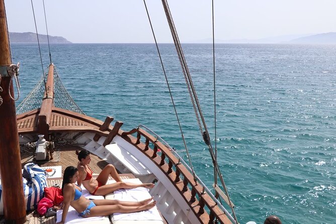 Athens: All Day Cruise to Agistri Moni Aegina with Lunch & Drinks - Aegina, the pistachio island: market time, temples, and a town wander