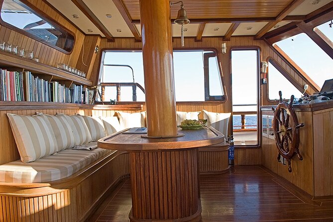 Athens: All Day Cruise to Agistri Moni Aegina with Lunch & Drinks - Getting to the boat: pickup, meeting point, and how early to show up