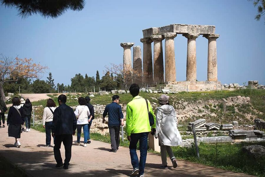 Athens: Ancient Corinth & Nafplion Guided Premium Tour - The Coach, the Guide, and the Hearing Device: Small Stuff That Actually Matters
