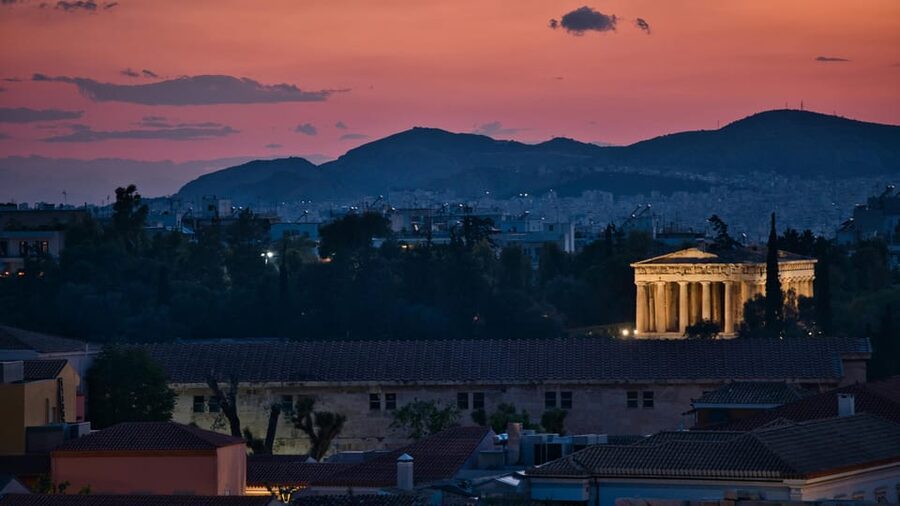 Athens and Piraeus: Private Night Tour - Monastiraki Dinner Hour and Food Tasting