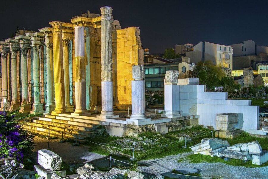 Athens by Night: 4-Hour Guided Private Tour - Kolonaki After Dark: Trendy, Upscale, and Easy to Understand