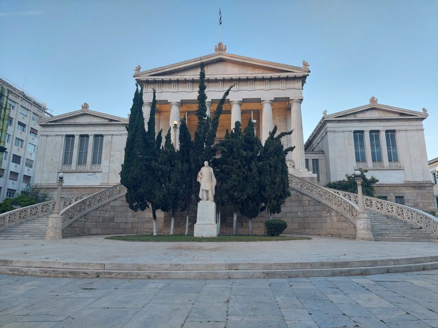 Athens: City Highlights Nighttime Walking Tour in Spanish - Zappeion Olympic Village and Panathenaic Stadium