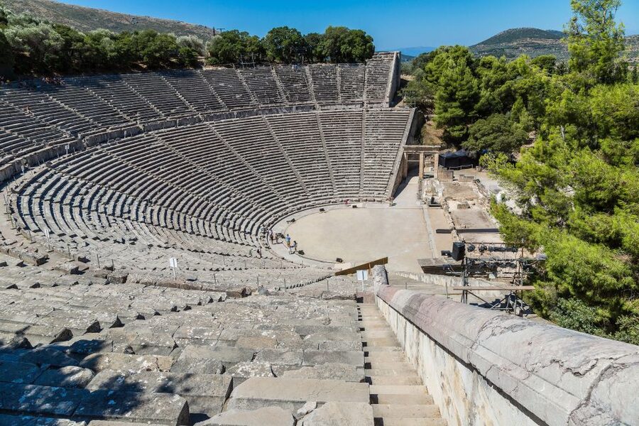 Athens: Corinth, Epidaurus, Mycenae and Nafplio Day Tour - Nafplion at Midday, Castle-Backed Streets and a Port View
