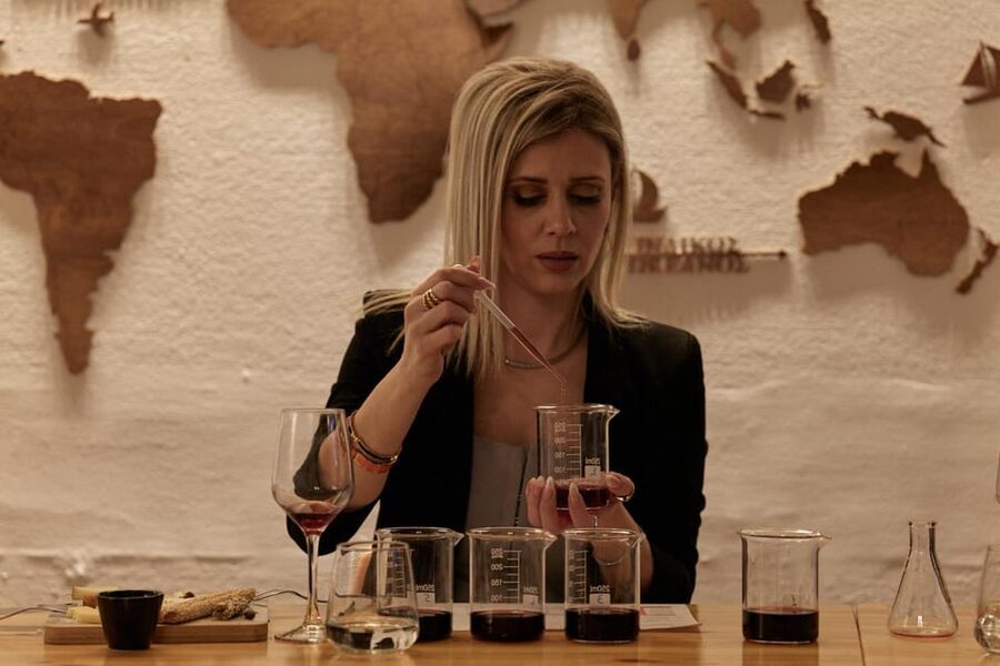 Athens: Create Your Own Wine-Workshop under the Acropolis - Tasting 5 Greek Wines, and Learning How to Judge Flavor