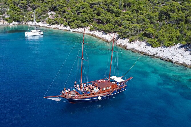 Athens Day Cruise: 3 Islands Tour in the Saronic Gulf with Lunch - Boat comfort, shade, and the sun strategy that saves your day
