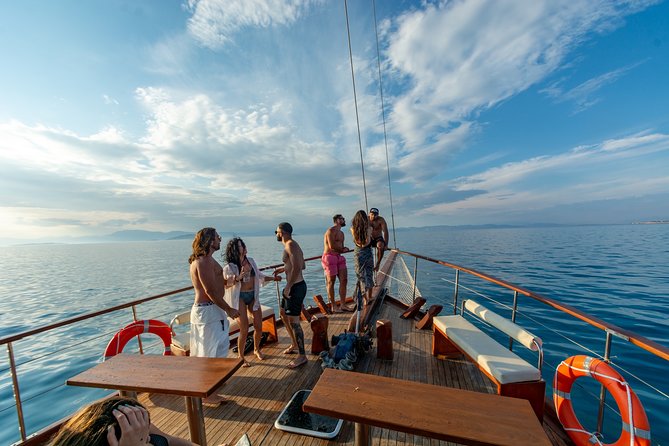 Athens Day Cruise: 3 Islands Tour in the Saronic Gulf with Lunch - Crew, guides, and what to trust about the operation