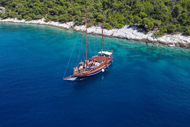 Athens Day Cruise: 3 Islands Tour in the Saronic Gulf with Lunch - Agistri stop: beaches, Megalochori streets, and that low-key island pace