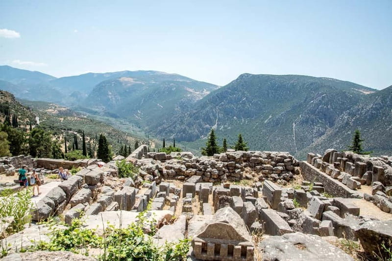 Athens: Delphi and Arachova Day Trip with Guide - Delphi Archaeological Site Tour: Temple of Apollo, Theater, Stadium, and the Sacred Way