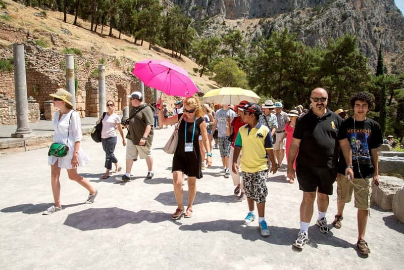 Athens: Delphi and Arachova Day Trip with Guide - The $33 Value: AC Bus, Guide, and Two Guided Stops
