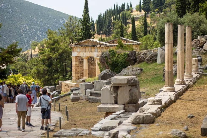 Athens: Delphi Day Tour with Museum & Arachova Village Visit - Delphi Archaeological Museum: what the artifacts add to the myths