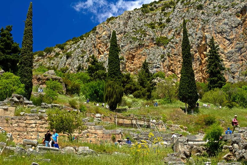 Athens: Delphi Day Tour with Museum & Arachova Village Visit - Guides and audio: getting the story without losing your feet