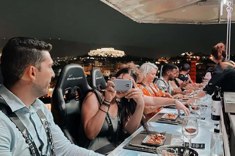 Athens: Dinner in the Sky Experience - The 40-meter lift and rotating table: how the Acropolis photos work