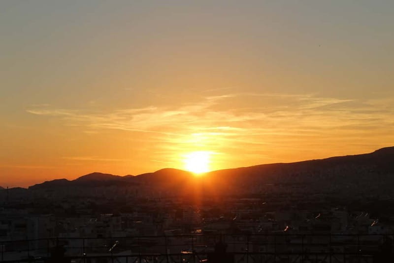 Athens: Dinner in the Sky Experience - Service at 1.5 hours: what the pace really feels like