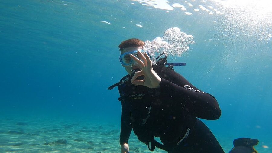 Athens East Coast: Discover Scuba Diving in Nea Makri - Nea Makri and Schinias Bay: why this spot fits a first scuba try