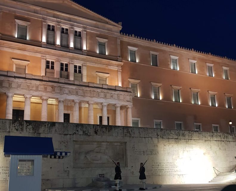 Athens: Evening Guided Walking Tour with Plaka & Dinner - Hadrian’s Arch and the Temple of Zeus after sunset