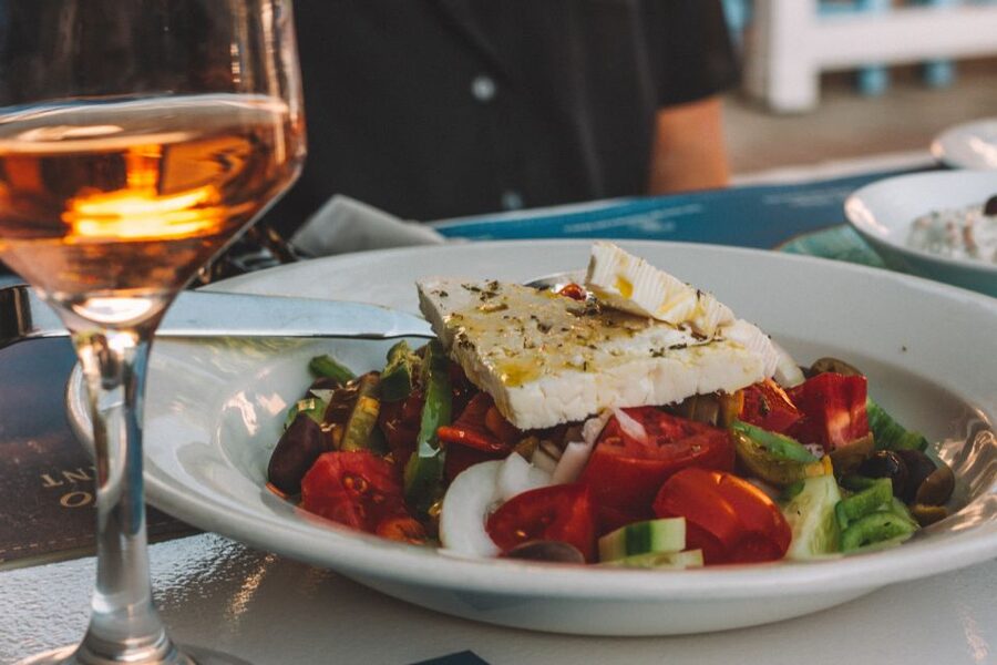 Athens: Evening Guided Walking Tour with Plaka & Dinner - From Syntagma Square to the Tomb of the Unknown Soldier