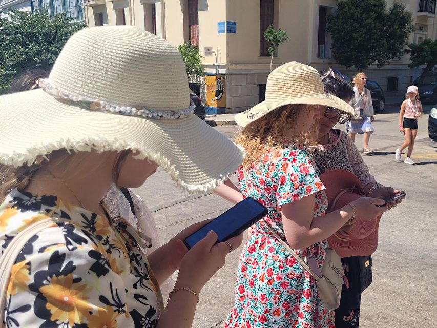 Athens: Family Mythology Treasure Hunt and Tour - The closing ceremony on Acropolis Hill, plus the photo moment you came for