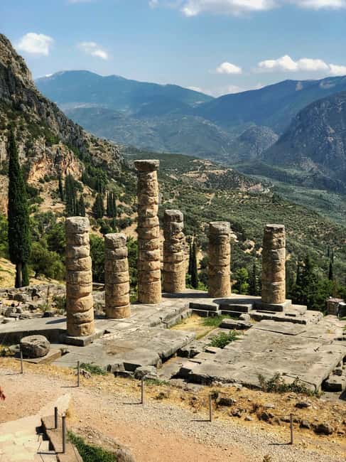 Athens: Full Day Trip Delphi and Arachova - The Athens to Delphi Drive: How the 2.5 Hour Road Shapes Your Timing