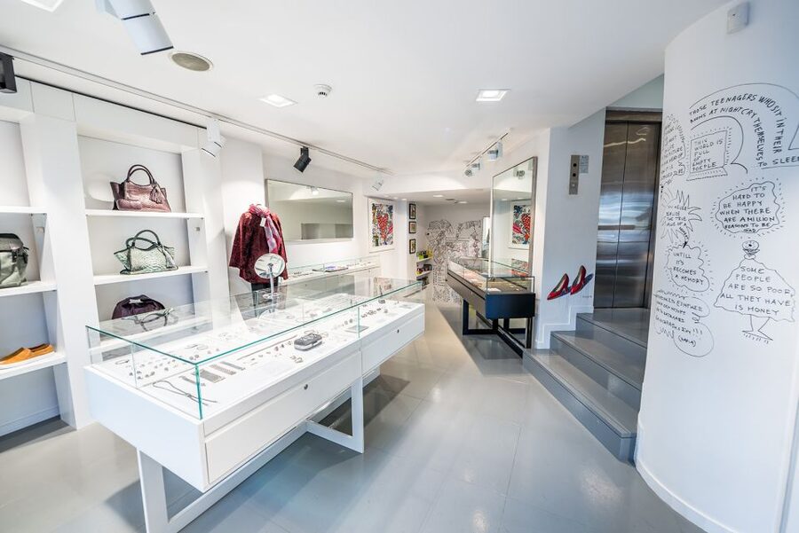 Athens: Greek Fashion Shopping Tour with a Local Expert - A Deli Stop That Connects Shopping With Mediterranean Food Culture