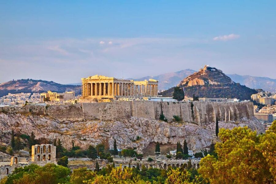 Athens: Half-Day Sightseeing Tour with Acropolis Museum - Arriving at the Acropolis, and why the guide matters