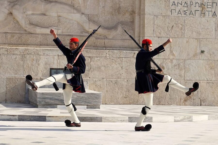 Athens: Hop-On-Hop-Off & Acropolis & Acropolis Mus.& 3 audio - Who This Tour Fits Best (And Who Should Rethink It)
