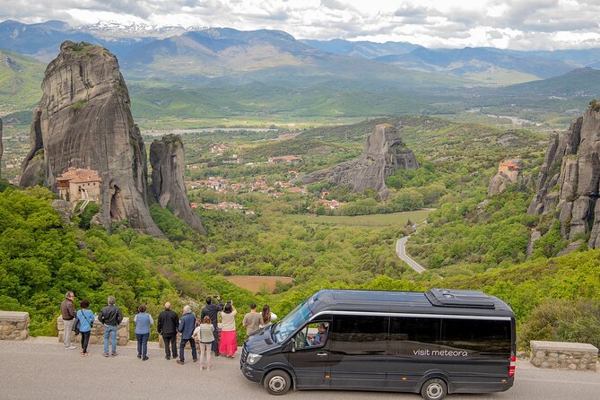 Athens: Meteora Monasteries, Caves & Coastal Stopovers with Lunch - Athens to Kalambaka by coach: the comfort trade-off
