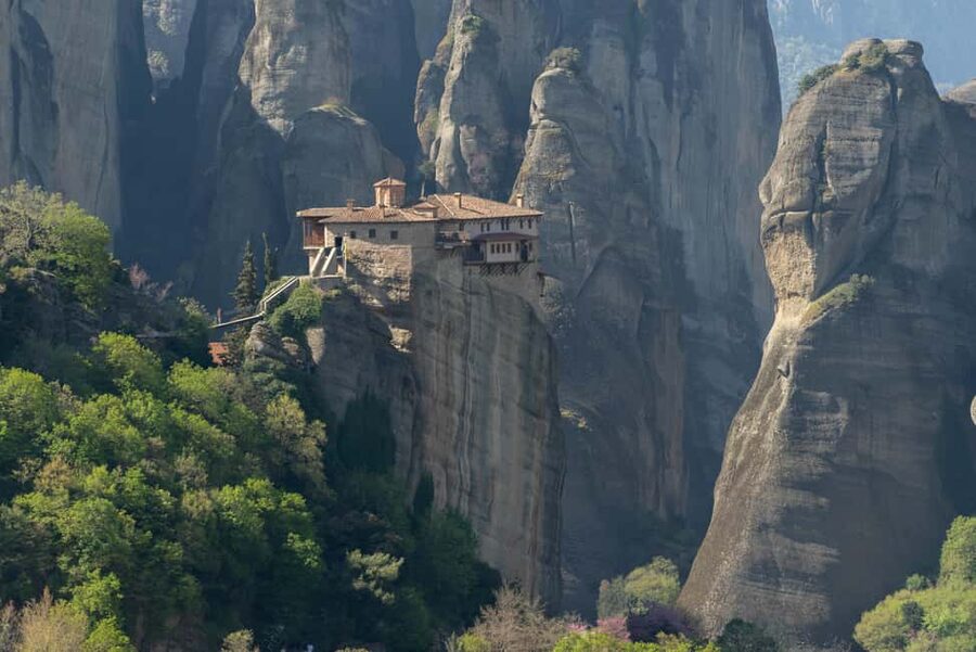 Athens: Meteora Monasteries Day Trip with Caves and Lunch - Getting Into Monasteries: Dress Code and Entry Fees