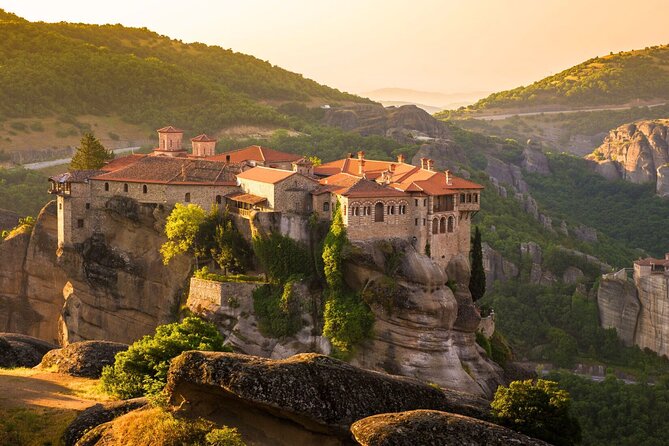 Athens: Meteora Monasteries Tour with Local Guide and Greek Lunch - The guide factor: how stories make the monasteries click
