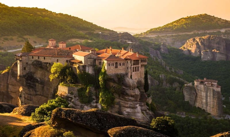 Athens: Meteora Tour with Local Guide and Greek Lunch - FAQ