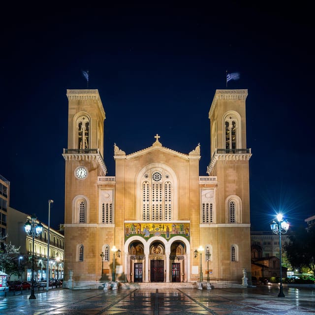 Athens: Night Walking Tour - Plaka and Anafiotika at night: Benizelos Mansion and narrow lanes on the slopes